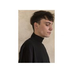 PREMIUM TURTLENECK IN BRUSHER BLACK. Czarne bluzy męskie marki The Hive, xl, z aplikacjami, z bawełny. Za 119,00 zł.