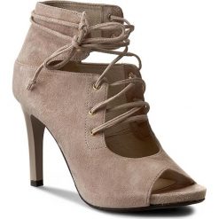 Rzymianki damskie: Sandały CARINII – B3594 Suede 120