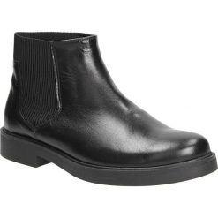 BOTKI MACIEJKA 02698. Czarne botki damskie Maciejka, bez obcasa, bez zapięcia. Za 169,99 zł.