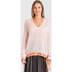 SWETER Twinset. Różowe swetry damskie Twinset, s, z aplikacjami, z wełny, bez rękawów, bez kaptura. Za 859,00 zł.