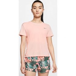 Nike Club Koszulka Różowy. Różowe koszulki damskie Nike, m, bez wzorów, z poliesteru, bez kołnierzyka. Za 137,95 zł.