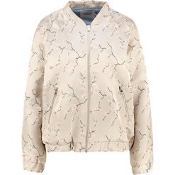 Bomberki damskie: Soaked in Luxury DAPHNE Kurtka Bomber light grey