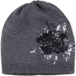 Czapka damska Cekinowy kwiat szara. Szare czapki zimowe damskie Art of Polo. Za 62,90 zł.