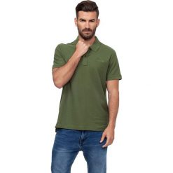 Koszulka polo w kolorze khaki. Koszulki męskie Lonsdale, Kangol. W wyprzedaży za 59,95 zł.