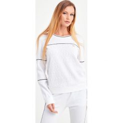 BLUZA LIU JO SPORT. Żółte bluzy sportowe damskie Liu Jo Sport, xs, z aplikacjami, bez rękawów, bez kaptura. Za 599,00 zł.