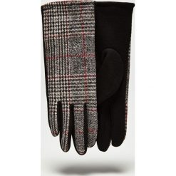 Rękawiczki w pepitkę. Czarne rękawiczki damskie Moodo, w kratkę, z bawełny. Za 39,99 zł.