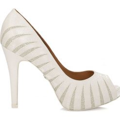 Buty ślubne damskie: Białe czółenka peep toe