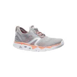 Buty damskie do szybkiego marszu PW 500 Fresh szaro-koralowe. Szare buty sportowe damskie marki NEWFEEL, bez wzorów, z poliesteru, sportowe, trekkingowe. Za 119,99 zł.