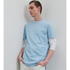 Gładki T-shirt - Niebieski. Niebieskie t-shirty męskie Reserved, s, bez wzorów, bez kołnierzyka. Za 39,99 zł.