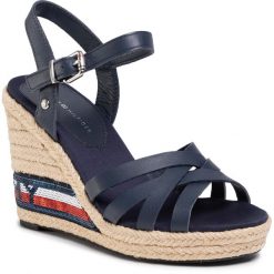 Espadryle TOMMY HILFIGER - Tommy Sequins High Wedge Sandal FW0FW04843 Sport Navy DB9. Niebieskie espadryle damskie TOMMY HILFIGER, bez wzorów, ze skóry, bez obcasa, na obcasie. Za 449,00 zł.