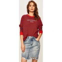 Levi's - Longsleeve. Czerwone bluzki damskie Levi's®, s, bez wzorów, z bawełny, z okrągłym kołnierzem. Za 189,90 zł.