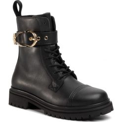 Trapery Versace Jeans Couture E0VVBS41. Czarne buty trekkingowe damskie Versace Jeans Couture, z jeansu, bez obcasa, bez zapięcia. W wyprzedaży za 719,00 zł.