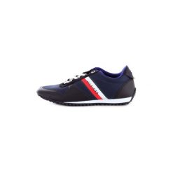 Buty Tommy Hilfiger FM02270. Niebieskie trampki męskie TOMMY HILFIGER, bez wzorów, bez zapięcia. Za 376,46 zł.