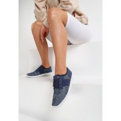 Granatowe Buty Sportowe Professedly. Niebieskie buty sportowe damskie Renee, bez wzorów, sportowe. Za 59,99 zł.