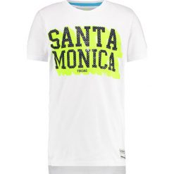 Koszulka "Hasper" w kolorze białym. Białe t-shirty chłopięce Vingino, z nadrukiem, z bawełny, bez rękawów. W wyprzedaży za 59,95 zł.