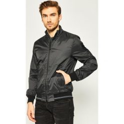 Kurtka bomber Geox Pisa M0220K T2628 F1557. Czarne kurtki męskie Geox, m, bez wzorów, z poliesteru, bez kaptura. Za 799,00 zł.