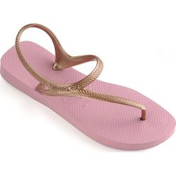 Havaianas - Sandały. Klapki damskie Havaianas, bez wzorów, z materiału, bez obcasa, na obcasie. W wyprzedaży za 59,90 zł.
