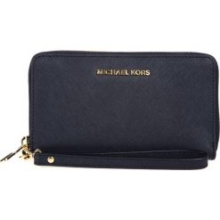 Michael Kors Jet Set Travel Portfel Czarny. Czarne portfele damskie Michael Kors, bez wzorów, ze skóry. Za 504,95 zł.