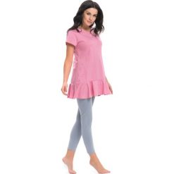 Piżama w kolorze różowym - bluzka, legginsy. Czerwone legginsy Doctor Nap, l. W wyprzedaży za 69,95 zł.