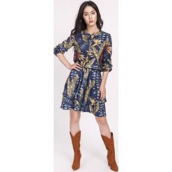 Sukienka z gumką w pasie granat - 36. Sukienki damskie e-margeritka.pl, s, bez wzorów, z poliesteru, eleganckie, bez kołnierzyka, bez rękawów, długie, rozkloszowane. Za 199,99 zł.