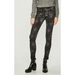 Pepe Jeans - Spodnie Pixie Silvermoon. Czarne spodnie damskie Pepe Jeans, bez wzorów, z elastanu. W wyprzedaży za 179,90 zł.