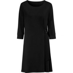 Cellbes Sukienka czarny female czarny 34/36. Czarne sukienki damskie Cellbes, w paski, bez kołnierzyka, bez rękawów. W wyprzedaży za 79,00 zł.