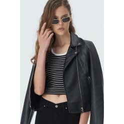 Crop top w paski - Czarny. Czarne topy damskie Sinsay, s, w paski, bez kołnierzyka. W wyprzedaży za 9,99 zł.