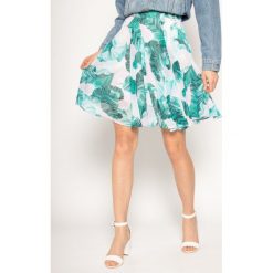 Spódnica mini Guess Grace W0GD50 W8SL0. Zielone spódniczki damskie Guess, xs, z aplikacjami, z poliesteru, mini. W wyprzedaży za 229,00 zł.