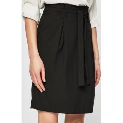 Only - Spódnica. Czarne spódniczki damskie ONLY, na co dzień, bez wzorów, z elastanu, midi, proste. Za 159,90 zł.