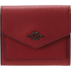 Portfele damskie: Coach Portfel washed red