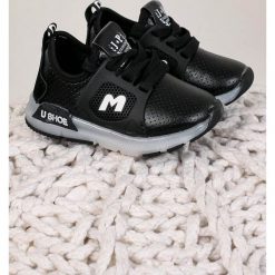 Czarne buty sportowe sznurowane casu b331. Czarne buty dziewczęce sportowe Casu, bez wzorów, na sznurówki. Za 44,99 zł.