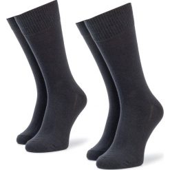 Zestaw 2 par wysokich skarpet męskich LEVI'S - 963016001 Jet Black. Czarne skarpetki męskie Levi's®, bez wzorów, z elastanu. Za 39,99 zł.