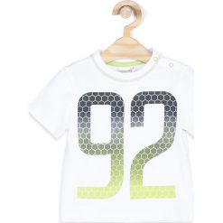 Coccodrillo - T-shirt dziecięcy 92-122 cm. Białe t-shirty chłopięce COCCODRILLO, z nadrukiem, z dzianiny, bez rękawów. W wyprzedaży za 24,90 zł.