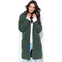 Numinou sweter damski NU_s34 uniwersalny, khaki. Brązowe swetry damskie Numinou, s, w paski, eleganckie, z długim rękawem, długie, z kapturem. W wyprzedaży za 219,00 zł.