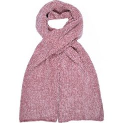 Szalik damski z miękkiej dzianiny. Różowe kominy damskie Top Secret, z dzianiny. W wyprzedaży za 34,99 zł.