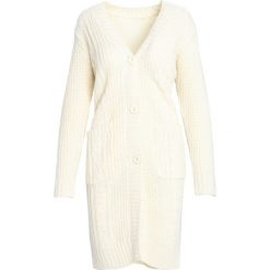 Beżowy Kardigan White Dove. Białe kardigany damskie marki Born2be, xl. Za 59,99 zł.