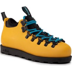 Trapery NATIVE - Fitzsimmons Citylite 31106800-7546 Alpine Yellow/Jiffy Black. Żółte trapery damskie Native, z tworzywa sztucznego, klasyczne, bez obcasa, bez zapięcia. W wyprzedaży za 299,00 zł.