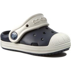 Klapki CROCS - Bump It Clog K 202282 Navy/Oyster. Niebieskie sandały chłopięce Crocs, z tworzywa sztucznego, bez zapięcia. W wyprzedaży za 109,00 zł.