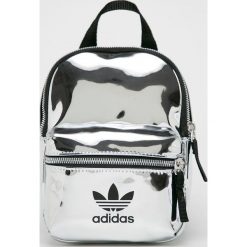 Adidas Originals - Plecak. Białe plecaki damskie adidas Originals, bez wzorów, z poliesteru. Za 199,90 zł.