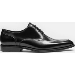 Czarne półbuty wizytowe. Czarne buty wizytowe męskie Kazar, do pracy, bez wzorów, ze skóry, eleganckie, bez zapięcia. Za 449,00 zł.