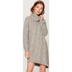 Długi sweter Little Friends - Szary. Szare swetry klasyczne damskie Mohito, l. Za 159,99 zł.