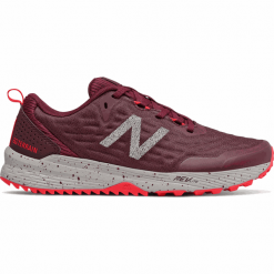 New Balance buty do biegania damskie WTNTRLS3 40. Buty sportowe damskie New Balance, bez wzorów, eleganckie, do biegania. W wyprzedaży za 269,00 zł.