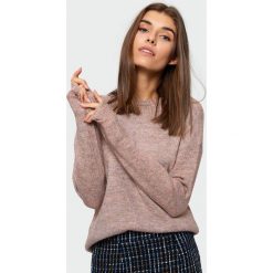 Sweter z połyskującą nitką. Swetry damskie Greenpoint, bez wzorów, z elastanu, bez rękawów, bez kaptura. Za 119,99 zł.