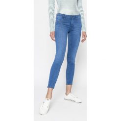 Tally Weijl - Jeansy Goldy. Niebieskie jeansy damskie rurki marki TALLY WEIJL, z bawełny, z obniżonym stanem. W wyprzedaży za 79,90 zł.