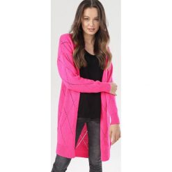 Fuksjowy Kardigan Sheney. Swetry damskie Born2be, uniwersalny, bez wzorów. Za 129,99 zł.