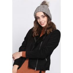 Khaki Czapka To What End. Brązowe czapki damskie Born2be, bez wzorów. Za 59,99 zł.