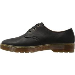 Dr. Martens CORONADO Sznurowane obuwie sportowe black. Czarne buty skate męskie Dr. Martens, z materiału, na sznurówki. Za 389,00 zł.