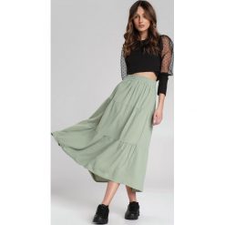 Miętowa Spódnica Midori. Zielone spódniczki damskie Renee, na co dzień, s, bez wzorów, midi, rozkloszowane. Za 89,99 zł.