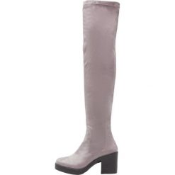 Miss Selfridge KYLIE Muszkieterki grey. Szare buty zimowe damskie Miss Selfridge, z materiału. Za 359,00 zł.