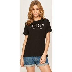 Dkny - T-shirt. Białe bluzki damskie DKNY, s, z aplikacjami, z elastanu, casualowe, z okrągłym kołnierzem, z krótkim rękawem. Za 199,90 zł.